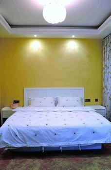 Yiguangnian Fashion Hotel Fenghuang Eksteriør bilde